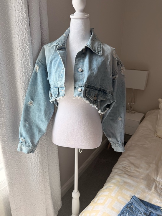 Zara Jackets & Blazers - Zara Cropped Denim Jacket